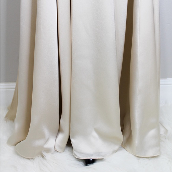 Fame & Partners Two-Piece Gown - Picture 14 of 14